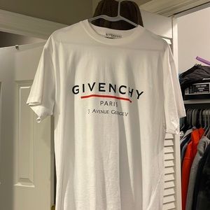 Givenchy tshirt , oversized fit